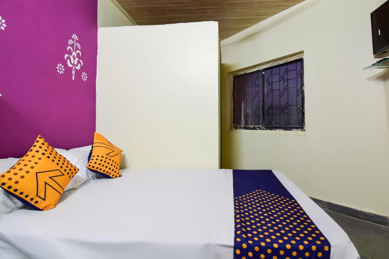 Spot On 66795 Hotel Abhijeet Otur Exterior foto