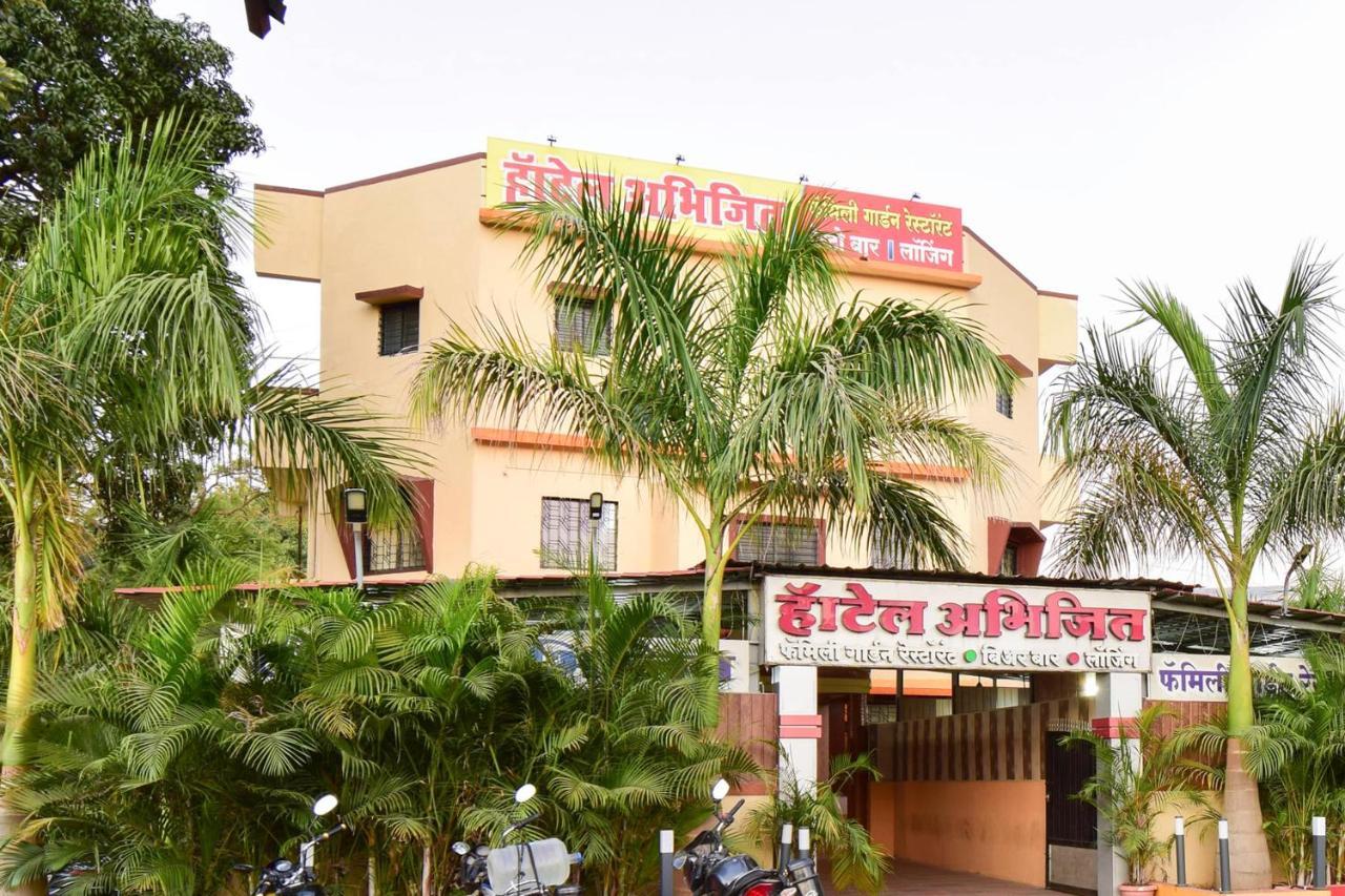 Spot On 66795 Hotel Abhijeet Otur Exterior foto